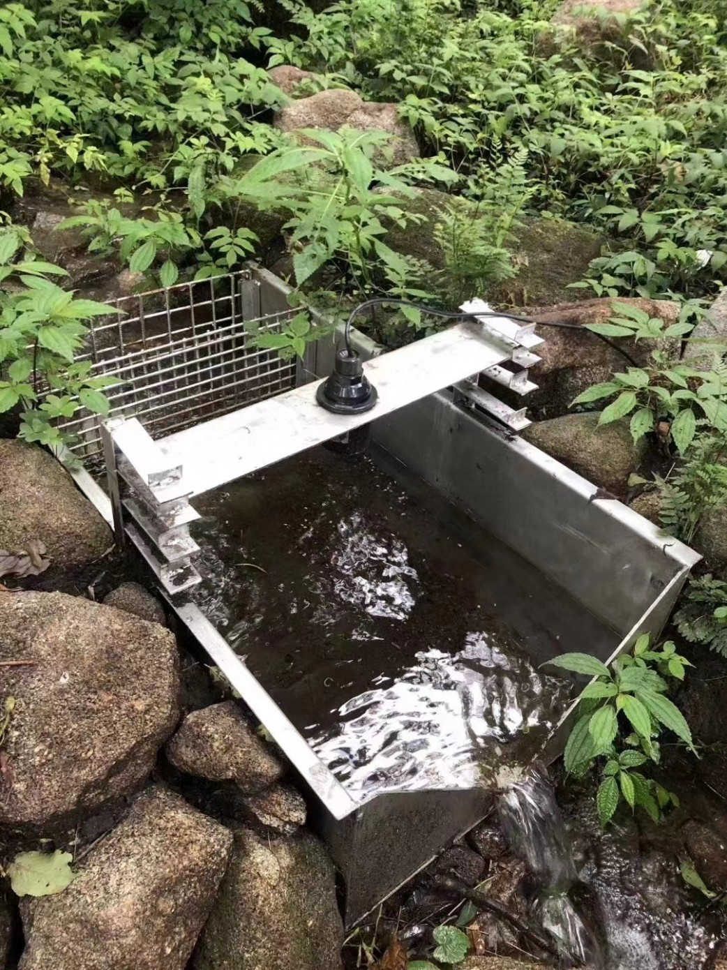 水槽式地表径流测量系统